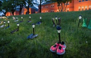 нова зловеща находка канада стотици детски гробове католически интернат