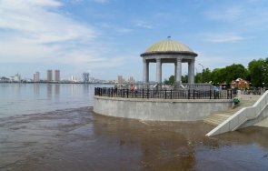 стотици евакуирани наводнения русия