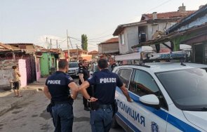 Задържаха 11 души при спецоперация в Сливенско