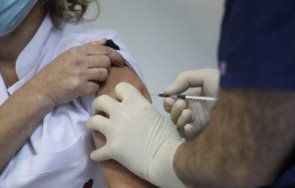 емисари плашат ромите ваксинират чипиране