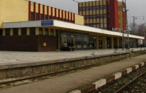 шок дъждове наводнения съсипали осигурителната система коловозите гарата карлово