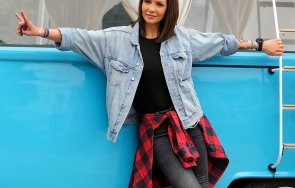 Кали певица