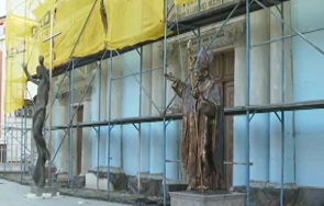 скандален ремонт опаковаха фибран католическата катедрала пловдив