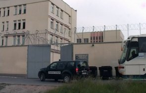 дерат бежанците бусманци хляб шоколад домати цената свински пържоли