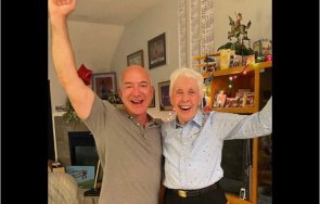 Уоли Фънк Джеф Безос