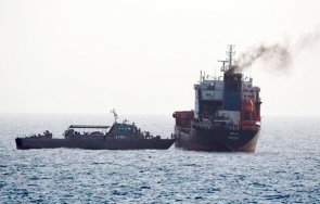 израелски товарен кораб подложен обстрел индийския океан