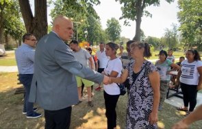 иван гешев посети търнава срещна близки удареното лек автомобил годишно момче снимки