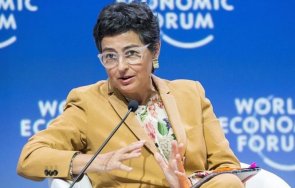 външните министри франция испания обсъждат пандемията