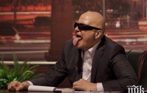 монд слави човек обръсната глава сиво синкава кожа отказва сниман иска присъедини българия европейски щати вижте цялата скандална статия