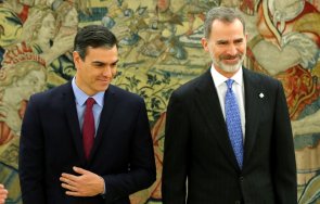 компютърен гаф разкри ваксинирани кралят премиерът испания