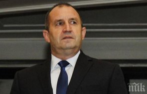 доц антоний гълъбов пик ретро българия движи полупрезидентски режим управление