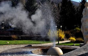 гейзерът сапарева баня летен зимен график