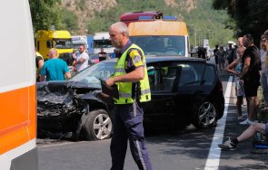 тежката катастрофа кресненското дефиле затвори час половина една жена починала снимки