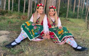 сестри диневи възпяха еньовден видео