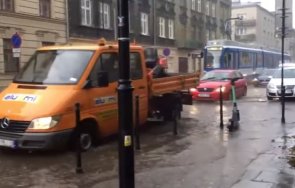 бури причиниха наводнения значителни щети полша