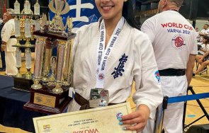 студентка пловдив стана световен вицешампион карате киокушин жените снимка