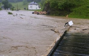 евакуираха жителите две села северна чехия заради заплахи наводнения