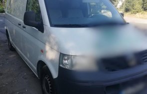 гранични полицаи задържаха водачи превозващи незаконни мигранти