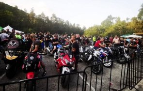 стотици рокери включиха националния мотосъбор леденика 2021