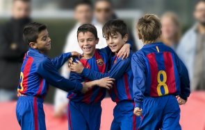 Барселона деца