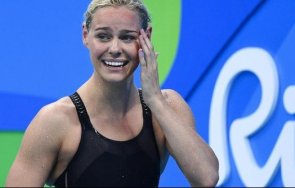 секси олимпийска шампионка потресаващи разкрития пускаха ръка шепнеха мръсотии ухото горещи снимки