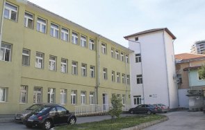 търсят лекари медицински сестри комплексния онкологичен център велико търново