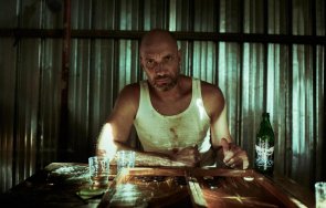 Захари Бахаров намръщен