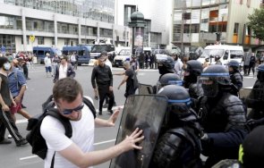 десетки хиляди протестираха париж здравния пропуск