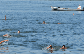 смелчаци майка син победиха преплуването дунав