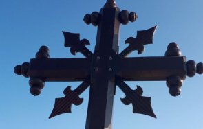 копие иконата богородица бачковска обикаля храмове кюстендилско