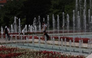 оросяват улиците монтана заради високите температури