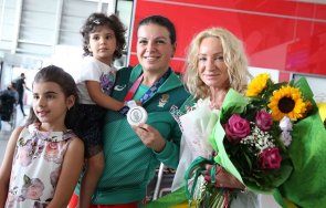 българия посрещна своите спортни герои олимпиадата токио снимки