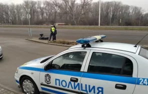 несъобразена скорост прати двама болница