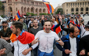 армения криминализира обидата политици