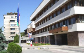 общината ямбол тегли заем подмени уличното осветление ремонтира улици тротоари