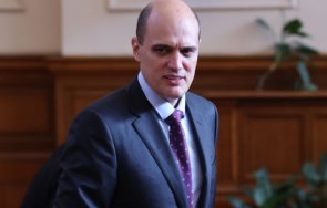 кандидатът итн финансов министър обясняма дали достатъчно квалифициран данъци платил