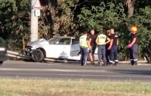 последните минути бмв канавката бургас две момичета лежат пътното платно 