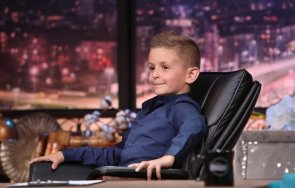 Боян Цветков в кресло