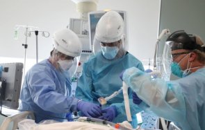 медици ръба все повече лекари сестри справят covid напрежението