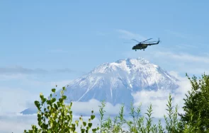 туристически хеликоптер падна курилското езеро души загинаха