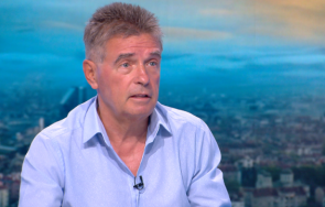 учителите вече ваксинирани