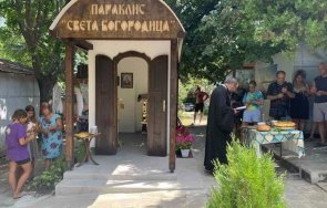 откриха нов параклис плаж корал