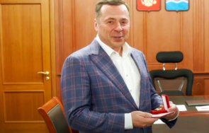 шок депутат милиардер застреля мъж объркал мечка