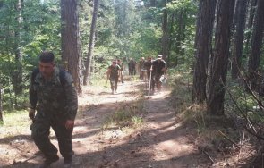 продължава гасенето пожара югово