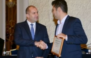 безочие киро харварда двойно гражданство пробутват премиер оставка веднага