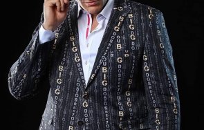 Тайсън Фюри с костюмче