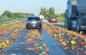 последните минути бус изсипа дини магистрала хемус снимки