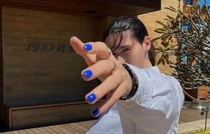 Кристиан Костов лакирани нокти