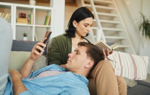 трудно комуникирате партньора