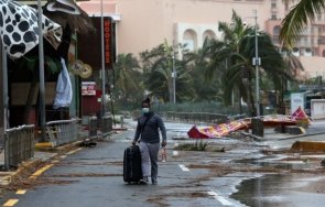 осем жертви урагана грейс мексико